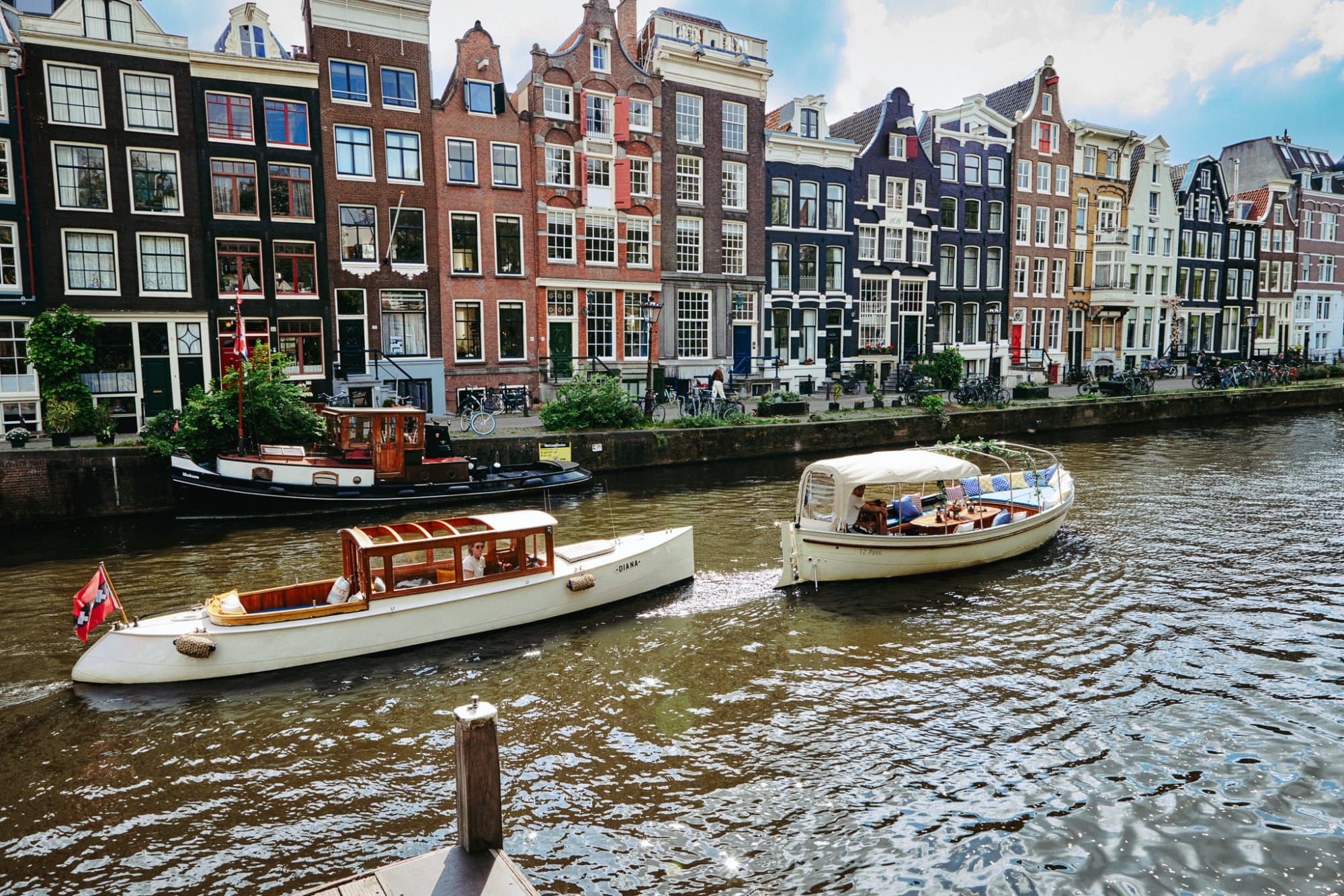2 boat tours in the canals of amsterdam